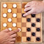 Скачать Многопользовательские шашки на Андроид